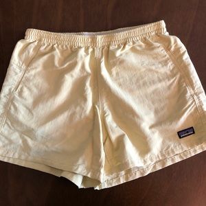 Patagonia women’s baggies - size small